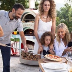 chrupiąca pizza prosto z pieca