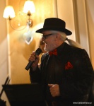 Kolędowanie na spotkaniu opłatkowym.