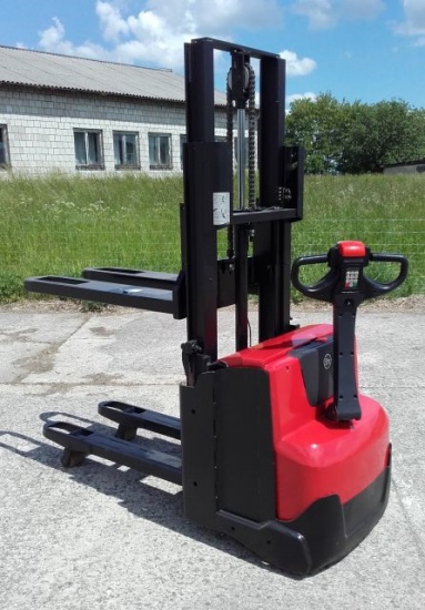 Używany paleciak elektryczny BT Toyota SWE 200D 2013r Staxio niski maszt wstępne podnoszenie wideł w